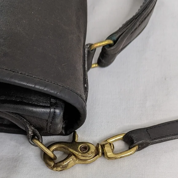VTG Coach Station Bag Black Leather Crossbody Purse - Picture 8 of 14